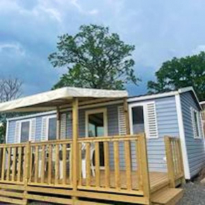 Bungalow charmant à Argences en Aubrac avec piscine